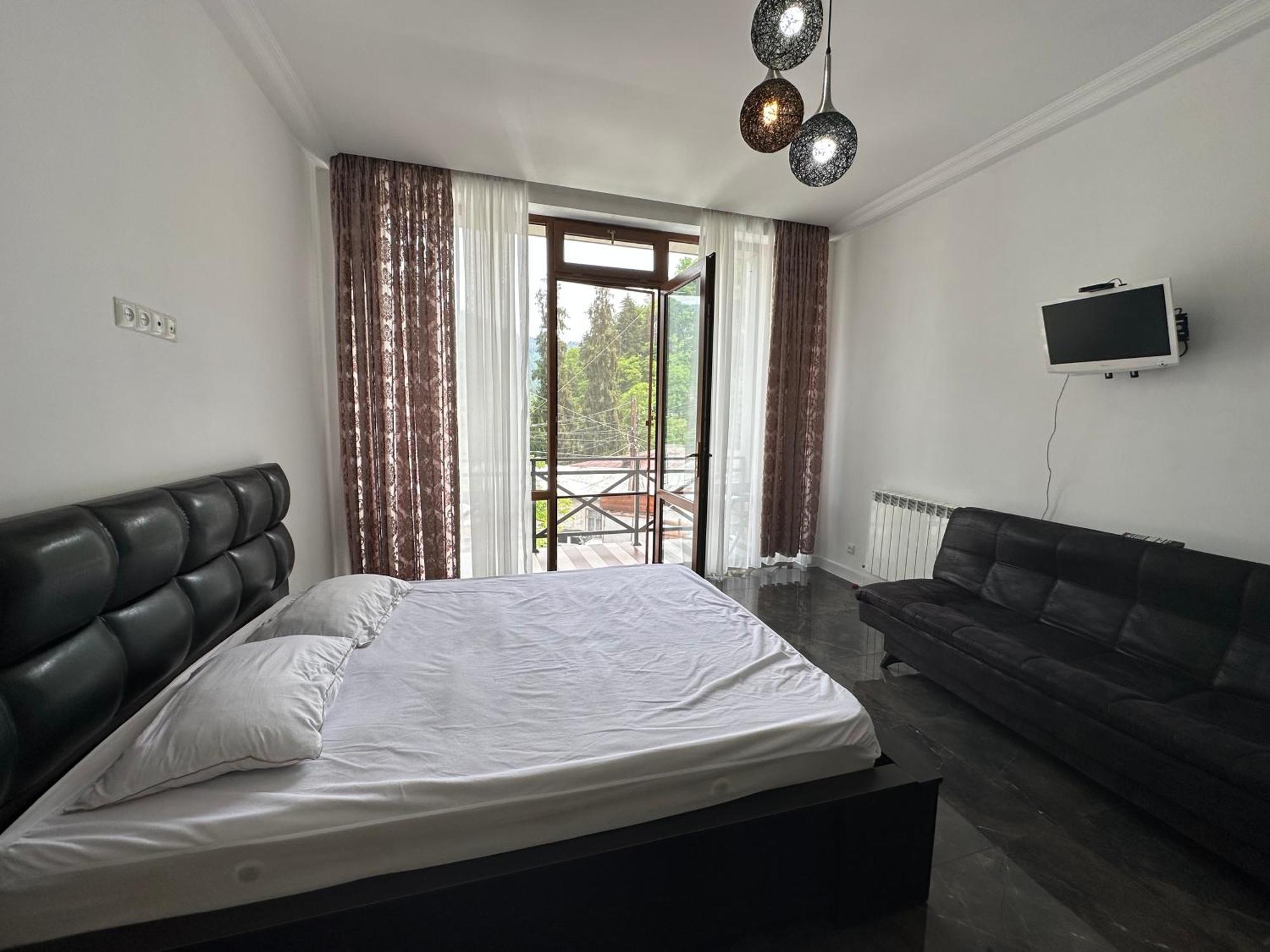 Guest House Nana Borjomi Exterior photo